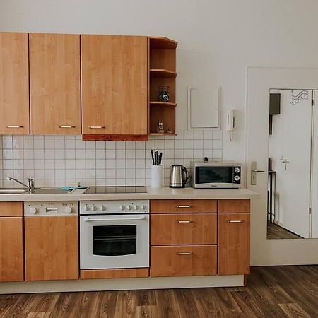 Unser Sonniges Apartment Mit Wlan, Netflix, Xbox Magdeburgo Exterior foto