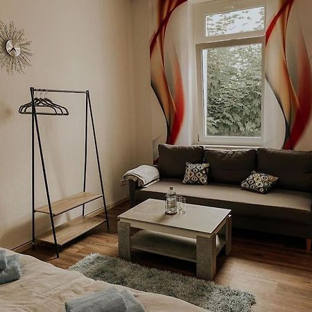 Unser Sonniges Apartment Mit Wlan, Netflix, Xbox Magdeburgo Exterior foto