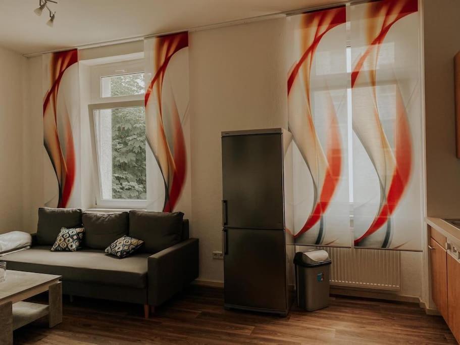Unser Sonniges Apartment Mit Wlan, Netflix, Xbox Magdeburgo Exterior foto