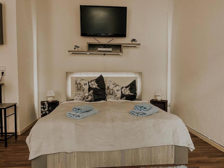 Unser Sonniges Apartment Mit Wlan, Netflix, Xbox Magdeburgo Exterior foto