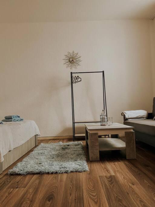 Unser Sonniges Apartment Mit Wlan, Netflix, Xbox Magdeburgo Exterior foto